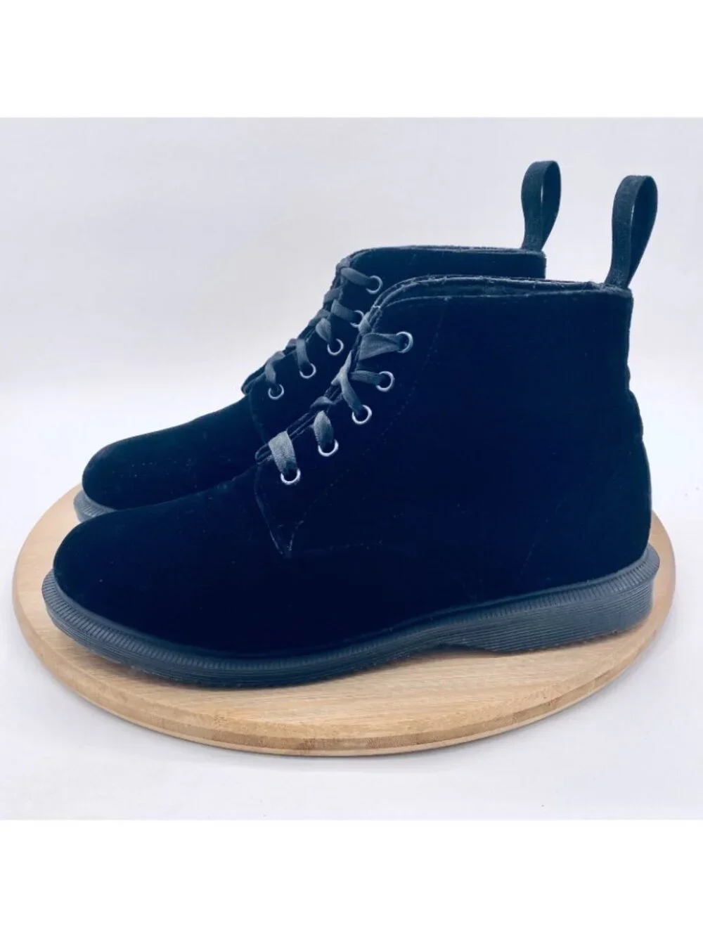 Dr Martens Velvet Boots Womens 7 Black Leather Lace Up Ankle Grunge Lana